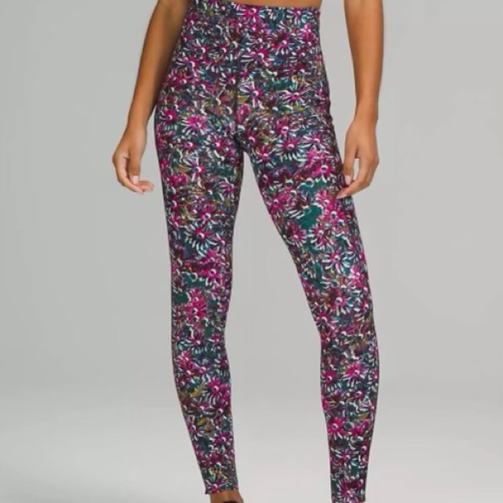 Lululemon base pace high-rise running tight leggings  28” size 0